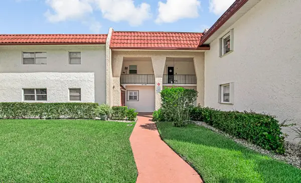 445 Lake Frances Drive #445, West Palm Beach, FL 33411