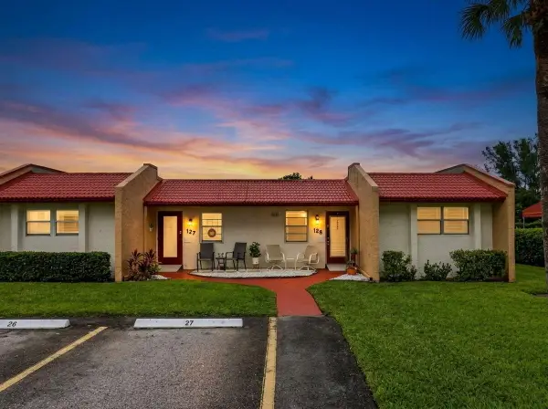 125 Lake Anne Drive #125, West Palm Beach, FL 33411