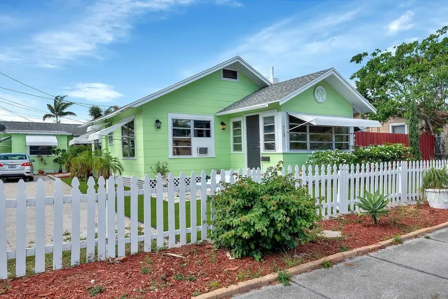713 10th Avenue N, Lake Worth Beach, FL 33460 - #2
