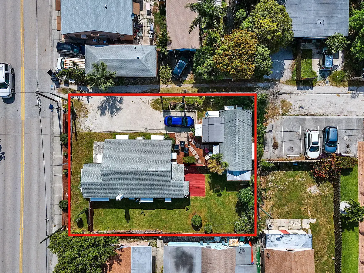 713 10th Avenue N, Lake Worth Beach, FL 33460 - #1