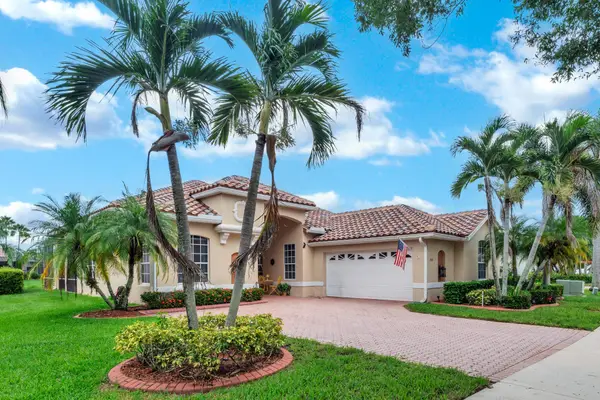 700 SW Lake Charles Circle, Port St Lucie, FL 34986