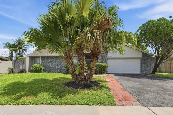 4790 NW 85th Avenue, Lauderhill, FL 33351