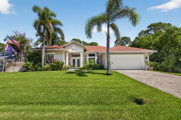 1925 SW Oakwood Road, Port St Lucie, FL 34953