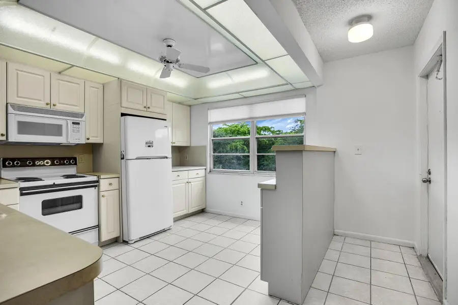 3002 Portofino Isle #M3, Coconut Creek, FL 33066 - #2