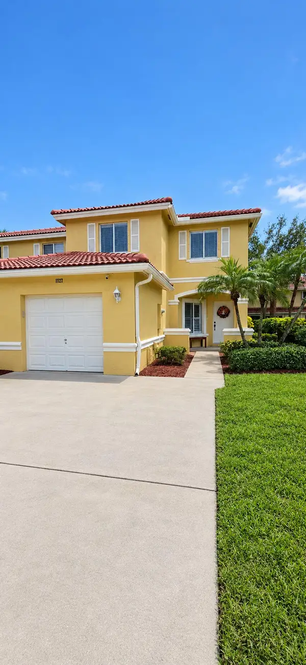 1727 Arezzo Circle, Boynton Beach, FL 33436