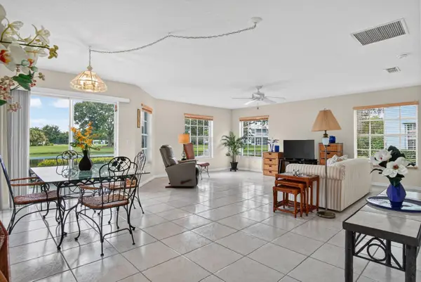 1120 Swan Lake Circle #1402, Port St Lucie, FL 34986