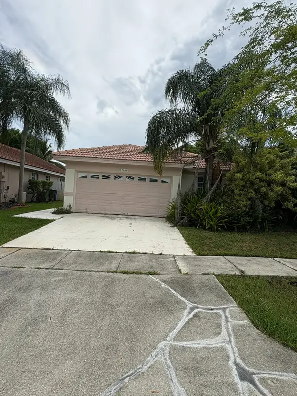 17664 SW 6th Street, Pembroke Pines, FL 33029