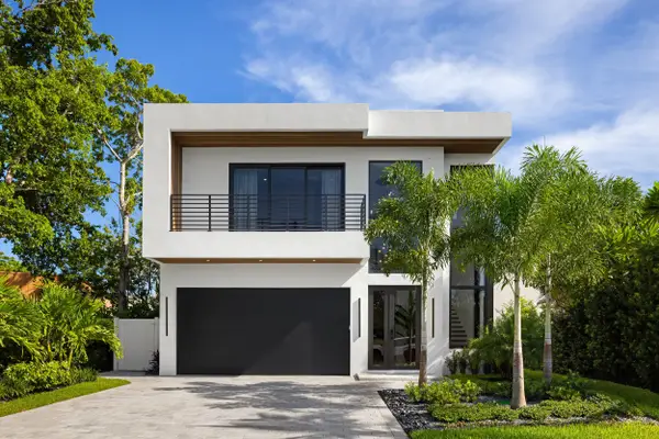 707 Lake Avenue N, Delray Beach, FL 33483