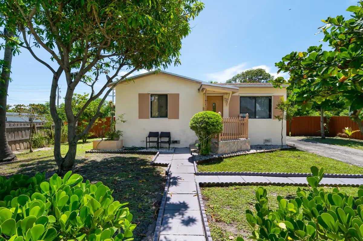 146 SE 5th Avenue, Boynton Beach, FL 33435 - #1