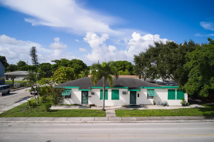 1114 7th Avenue N, Lake Worth Beach, FL 33460 - #2