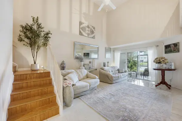 9172 Boca Gardens Parkway #B, Boca Raton, FL 33496