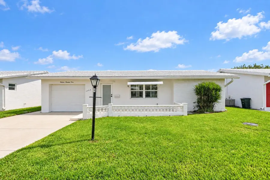 1304 SW 23rd Street, Boynton Beach, FL 33426 - #2