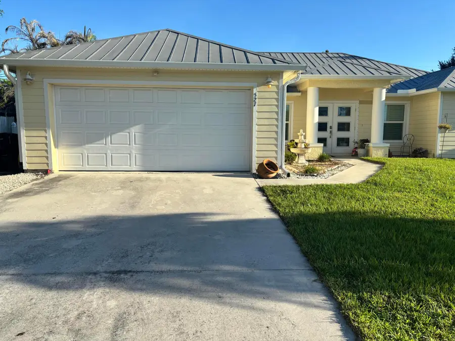 527 NW Avon Avenue, Port Saint Lucie, FL 34983 - #2