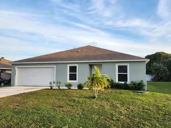 2862 SE Buccaneer Circle, Port St Lucie, FL 34952