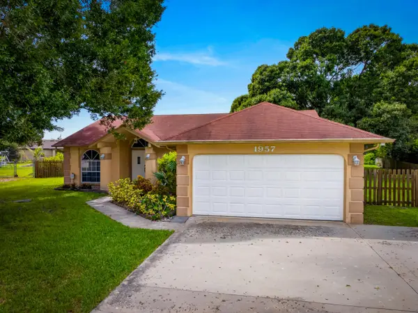 1957 SE Dranson Circle, Port St Lucie, FL 34952