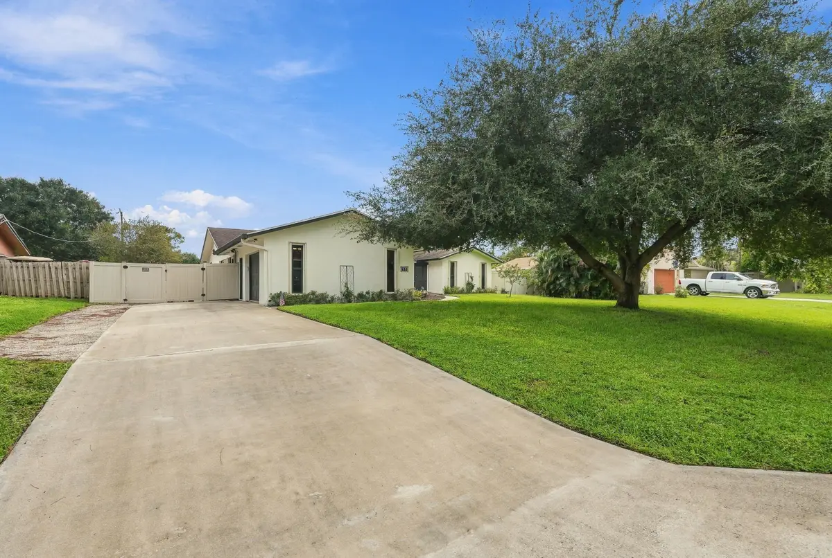 99 Cuyahoga Road, Lake Worth, FL 33467 - #1