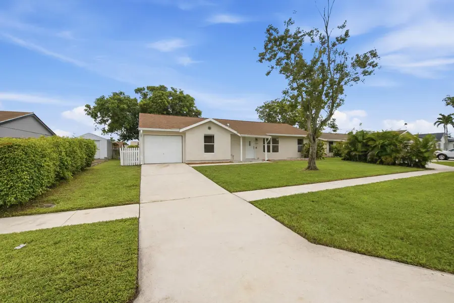 5141 Saint John Avenue N, Boynton Beach, FL 33472 - #3