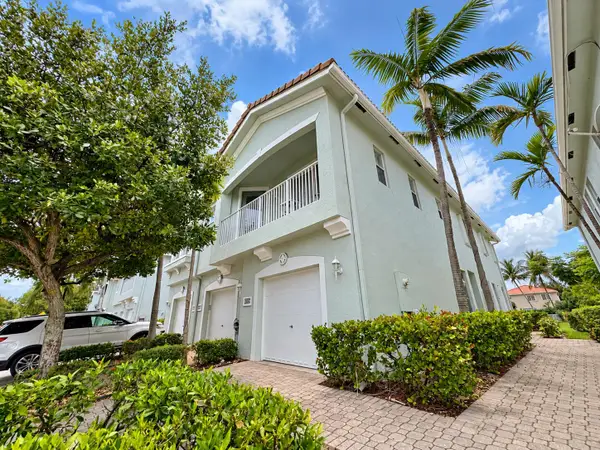 3069 Laurel Ridge Circle, Riviera Beach, FL 33404