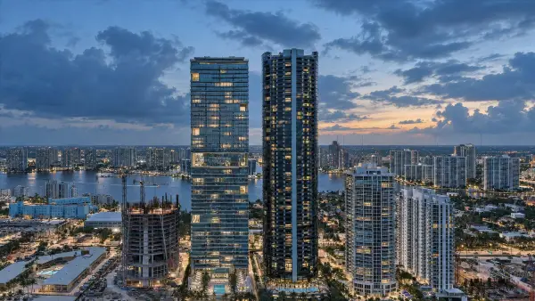 18555 Collins Avenue #3303, Sunny Isles Beach, FL 33160