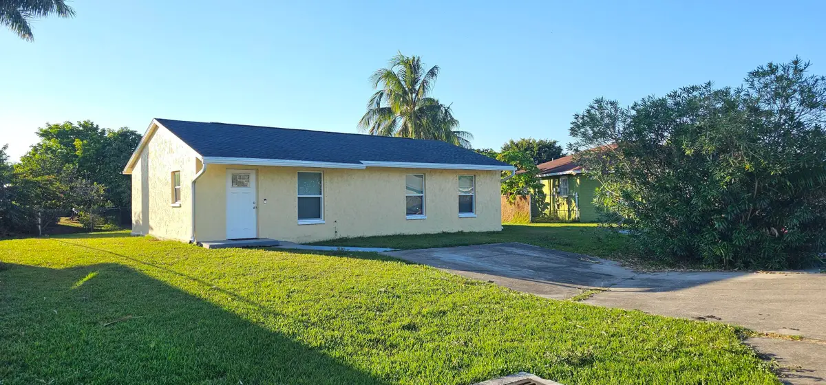 323 Seminole Court, Pahokee, FL 33476 - #1