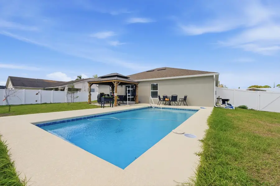 684 SE Crescent Avenue, Port Saint Lucie, FL 34984 - #3