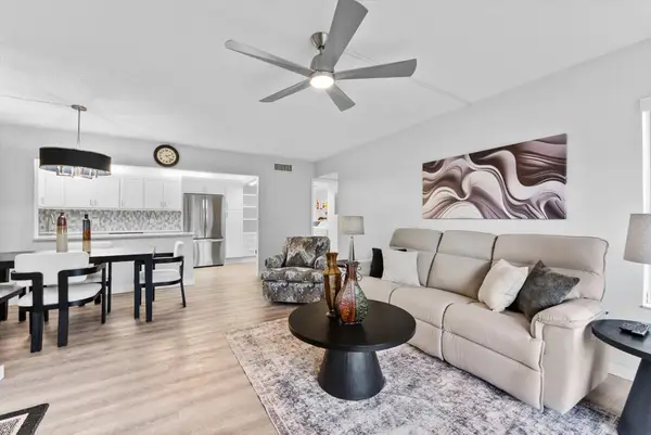 722 Sunny Pine Way #F1, Greenacres, FL 33415