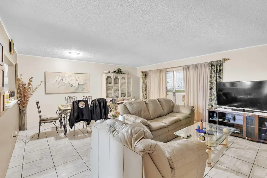 711 Lori Drive #204, Palm Springs, FL 33461 - #3