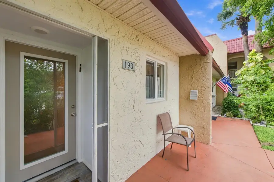 193 Lake Evelyn Drive, West Palm Beach, FL 33411 - #3