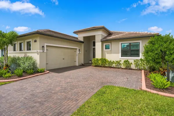 8252 SW Norcia Way, Port St Lucie, FL 34987