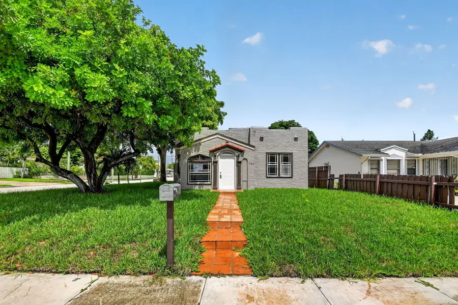 739 Kaye Street, West Palm Beach, FL 33405 - #2