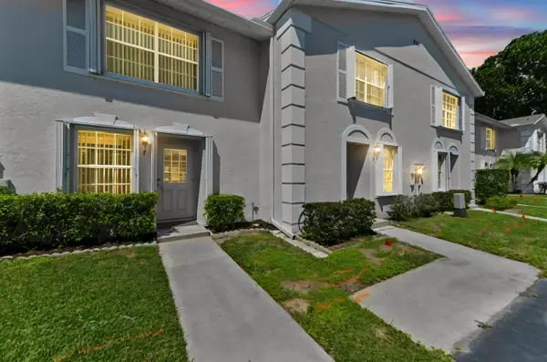 214 Foxtail Drive #F, Greenacres, FL 33415