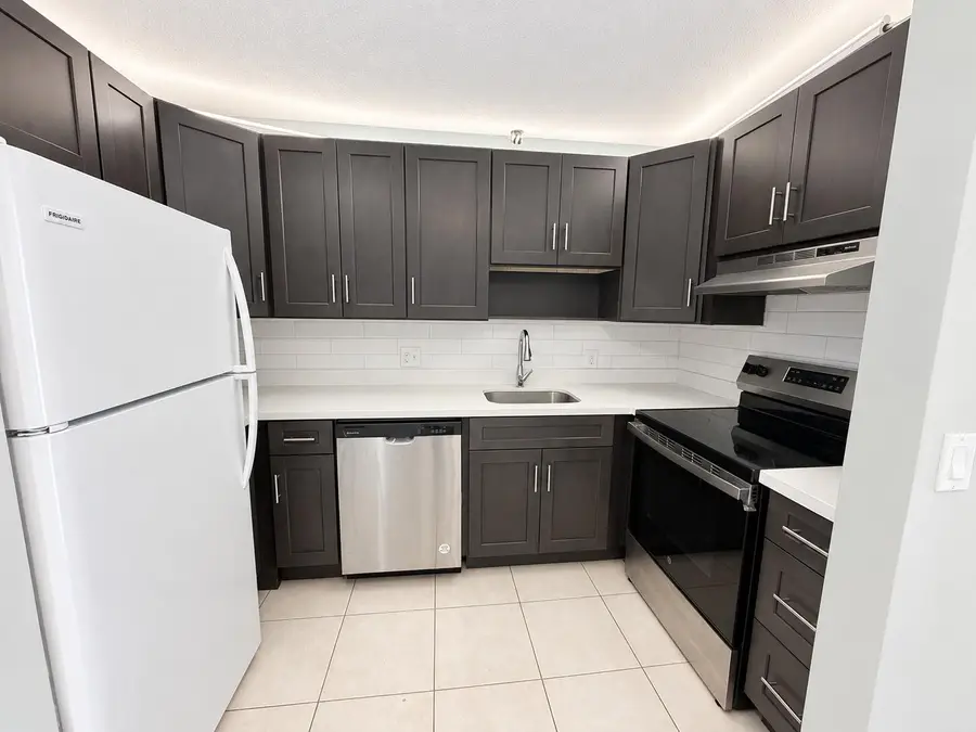 3253 NW 104th Avenue, Coral Springs, FL 33065 - #2