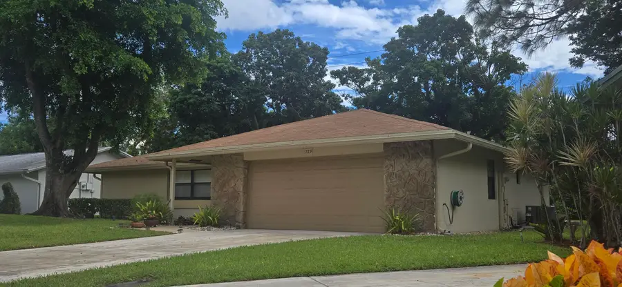 729 NW 23rd Lane, Delray Beach, FL 33445 - #2