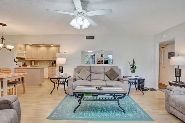 3561 Tall Pine Way #B-1, Greenacres, FL 33463