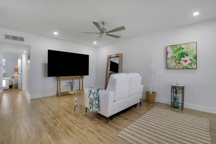 112 Salisbury #E, West Palm Beach, FL 33417 - #2