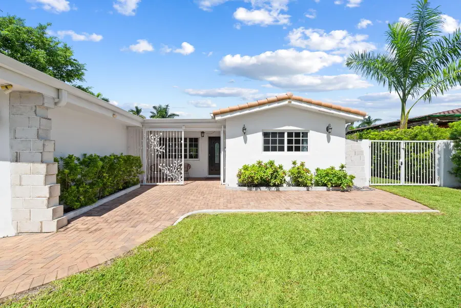1311 Pierce Street, Hollywood, FL 33019 - #2