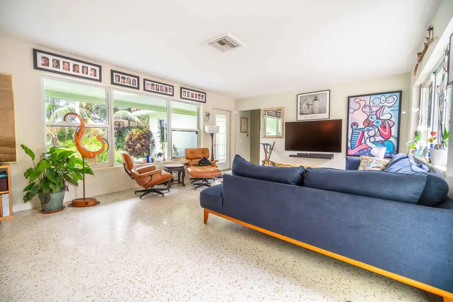 218 NE 2nd Place, Dania Beach, FL 33004 - #3