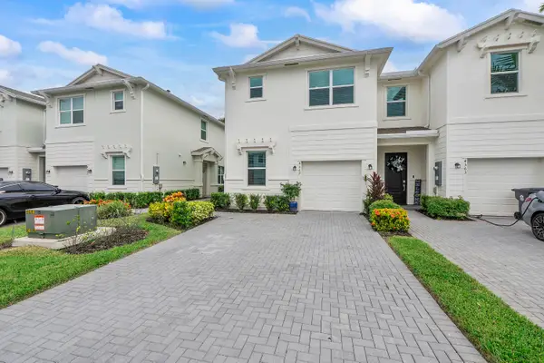 4567 Hollister Avenue, Lake Worth, FL 33463