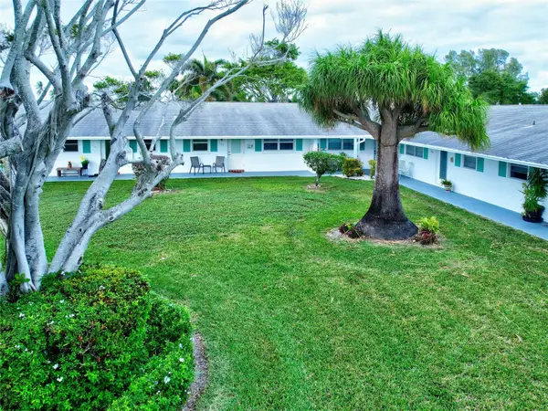 400 SW Golfview Terrace #111, Boynton Beach, FL 33426