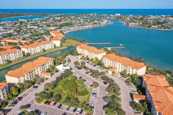 19 Harbour Isle Drive W #106, Fort Pierce, FL 34949