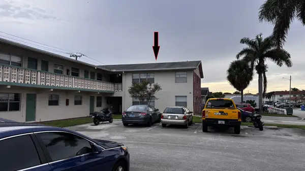 250 NE 40th Street #38, Oakland Park, FL 33334