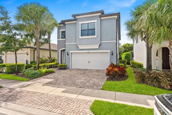 4617 Pinehurst Trail E, Oakland Park, FL 33309