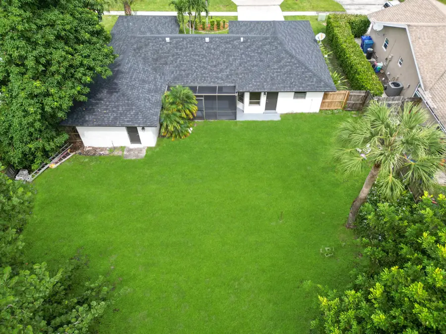 102 Valencia Street, Royal Palm Beach, FL 33411 - #2