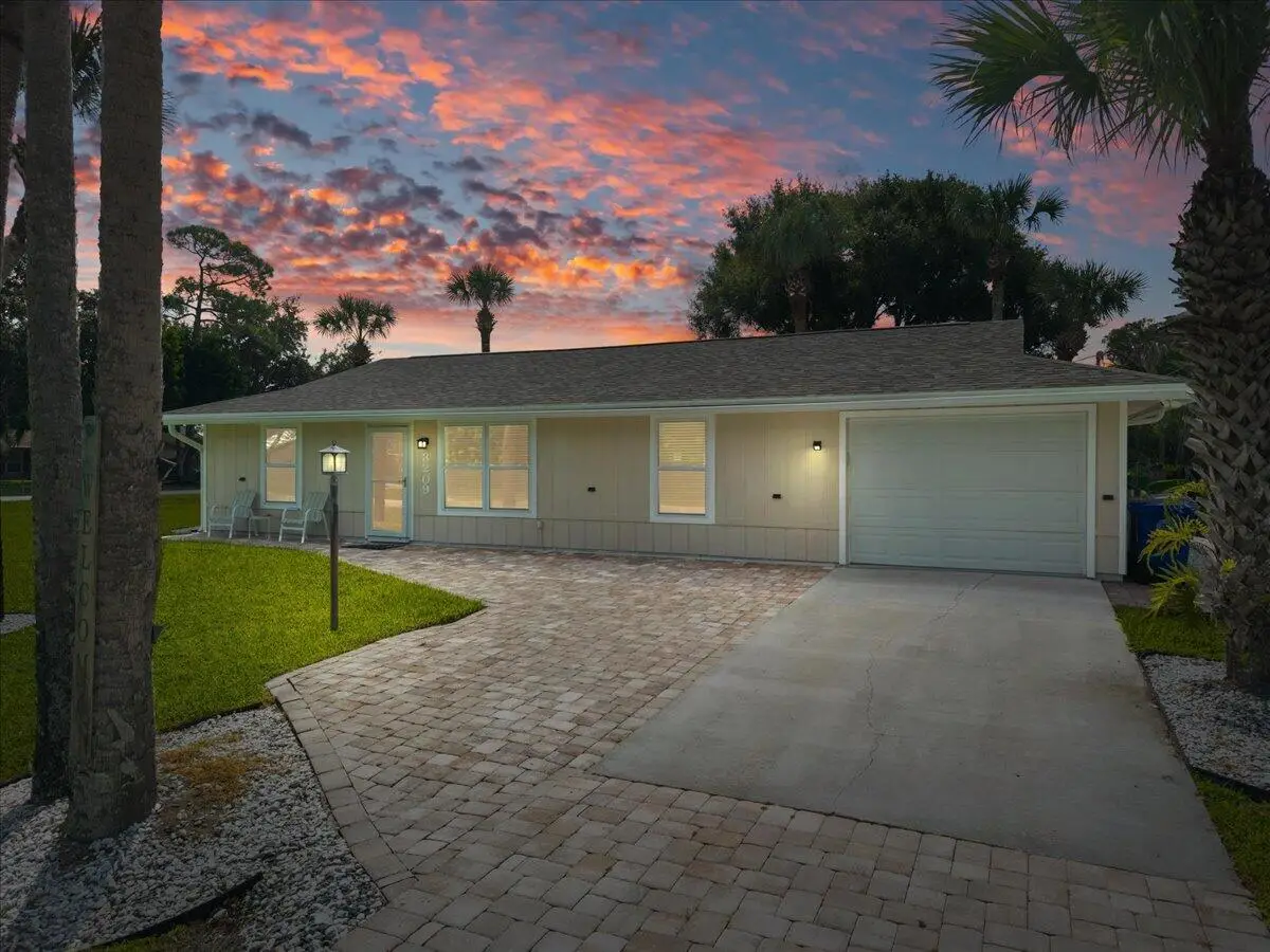 3209 12th Street Sw, Vero Beach, FL 32968 - #1
