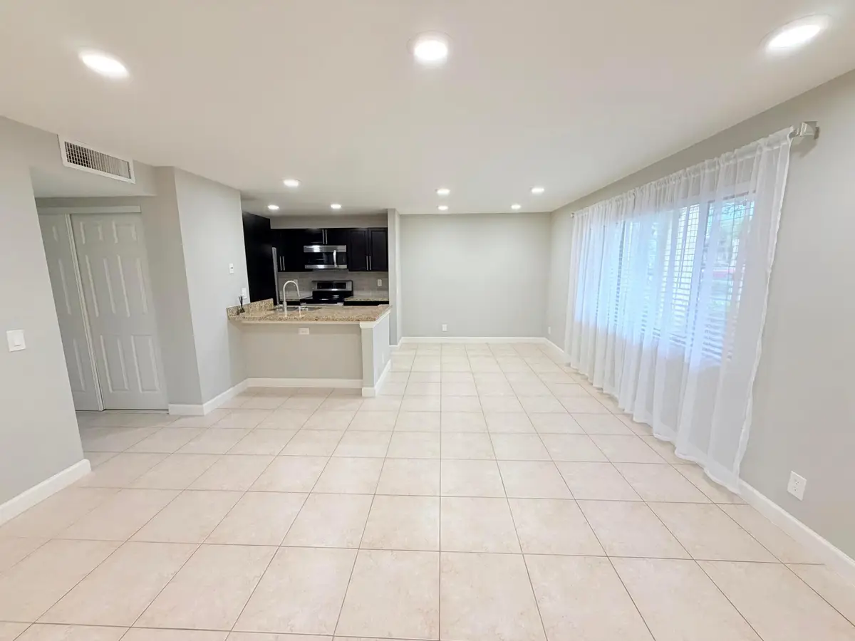 907 Meadows Circle, Boynton Beach, FL 33436 - #1