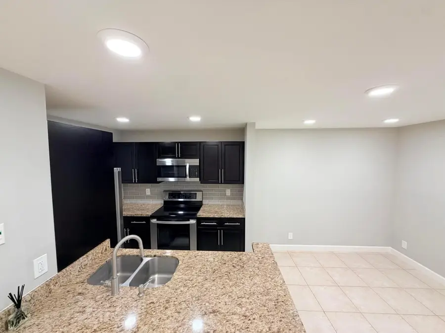 907 Meadows Circle, Boynton Beach, FL 33436 - #3