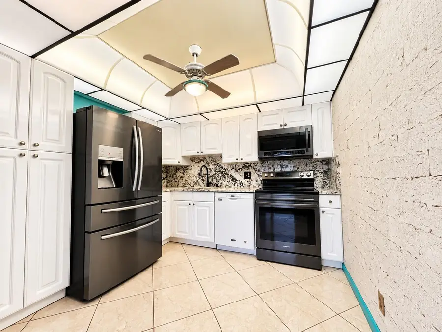 110 Wellington B, West Palm Beach, FL 33417 - #3
