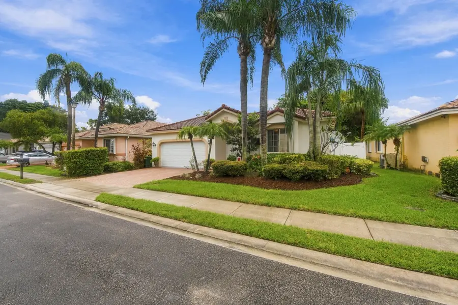 7852 NW 77th Avenue, Tamarac, FL 33321 - #3