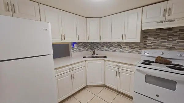 4200 NW 3rd Court #122, Plantation, FL 33317