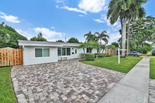 1017 SE 7th Street, Deerfield Beach, FL 33441